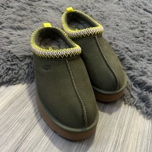 UGG Tazz Platform Slipper BRAND NEW in Burnt Olive